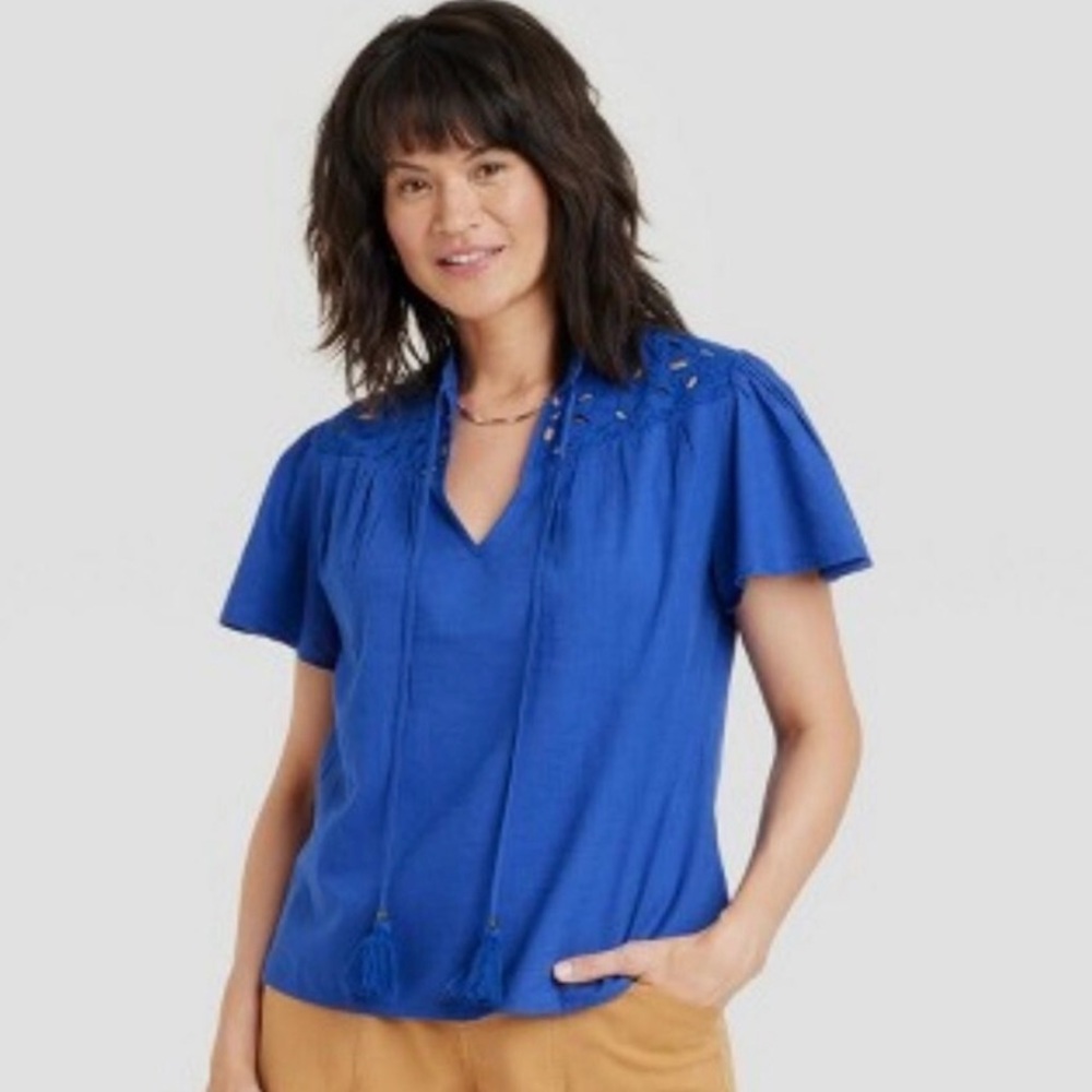 Knox Rose Royal Blue V-Neck Tunic with Cutout Floral Yoke